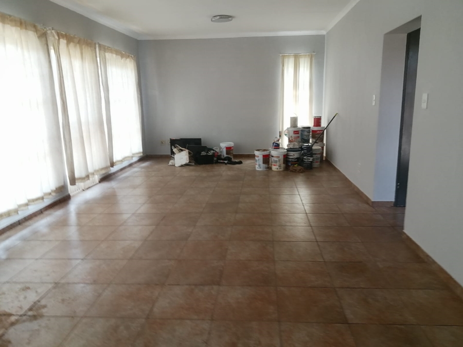 To Let 3 Bedroom Property for Rent in Geelhoutpark North West